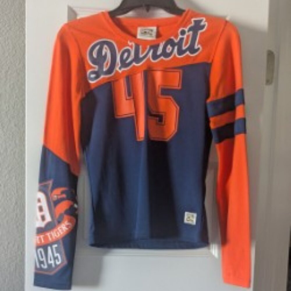 Detroit Tigers Shirt – Junior's Medium / Women’s XS – New Without Tags
